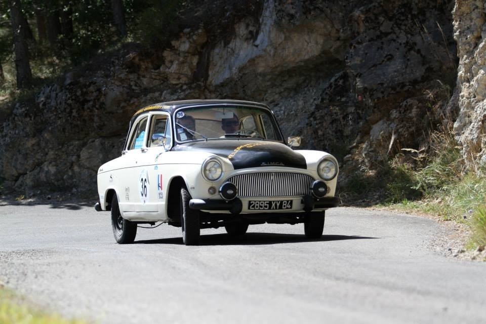 Simca P 60 en course