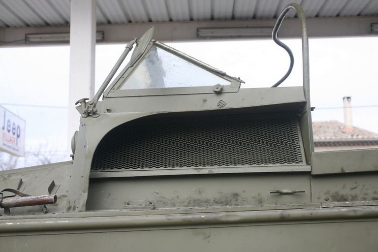 Prise d'air pour le compartiment moteur