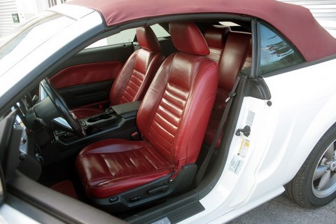 Ford Mustang intérieur cuir