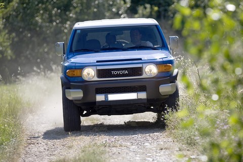 A l'aise sur les chemins défoncés